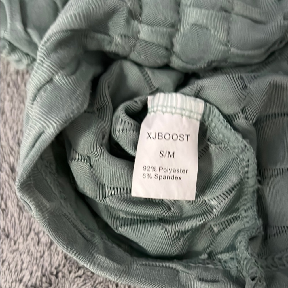 Women's Textured Set in Light Green - Picture 2 of 3